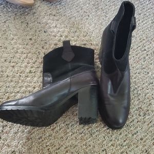 Ralph Lauren Black booties with leather upper